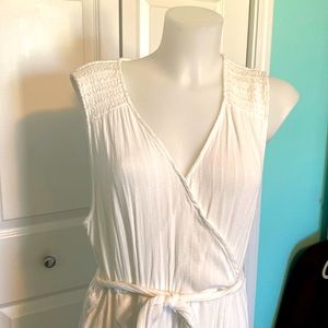 White sleeveless dress! Comfortable and light!